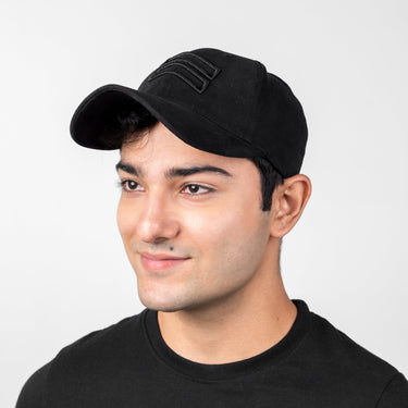 BLACK BASEBALL CAP