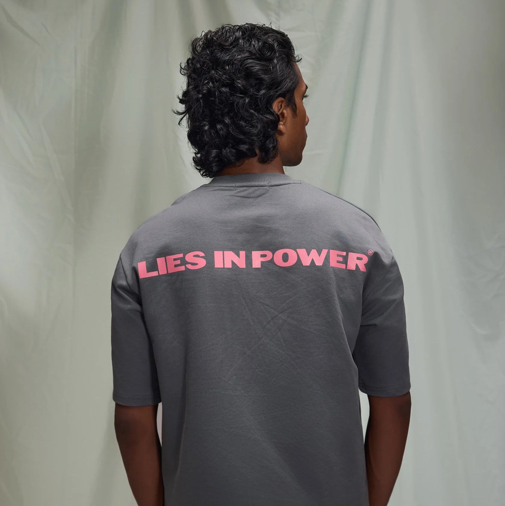 LIES IN POWER T-SHIRT IN GREY