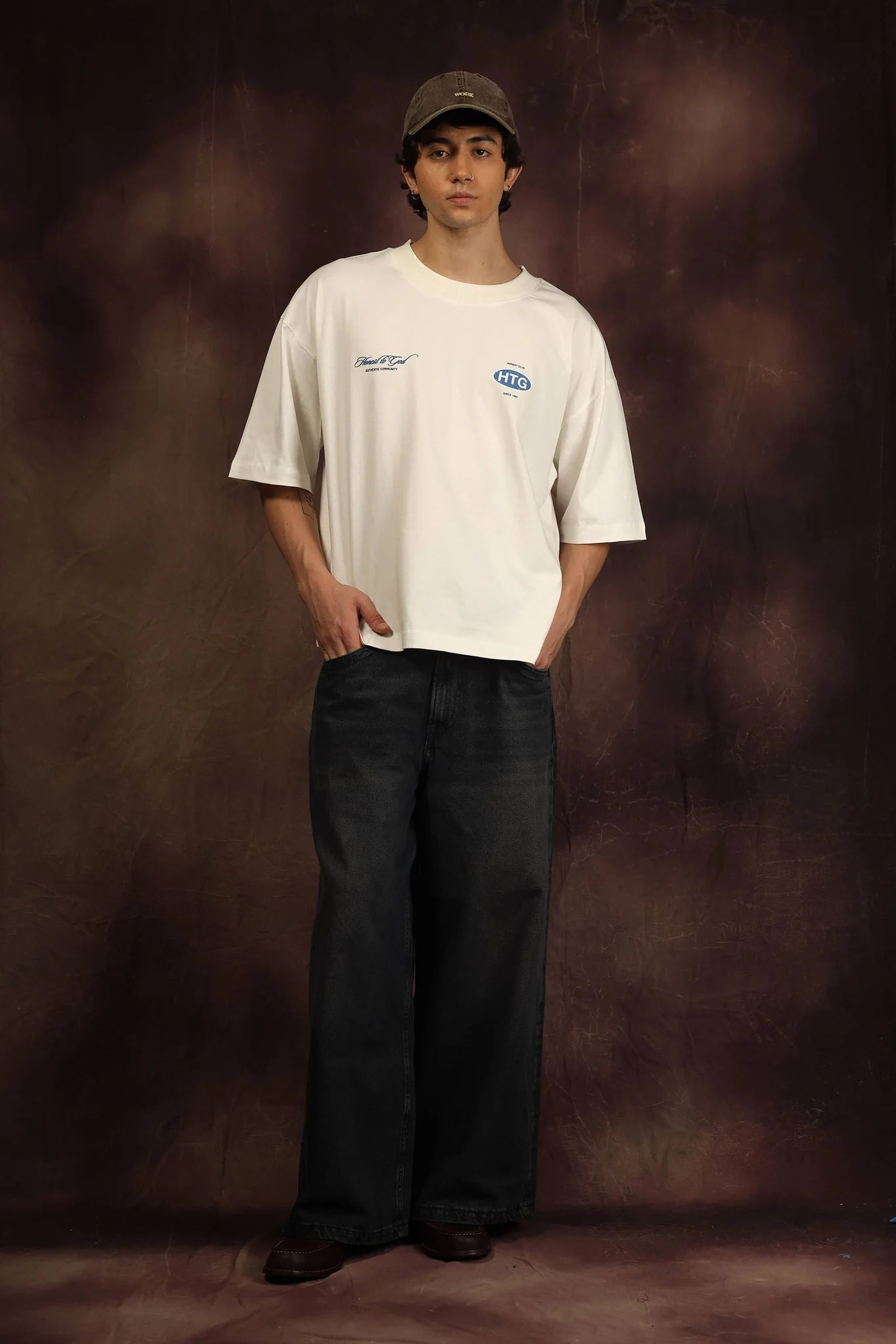 EASE OFF WHITE BOX FIT TEE
