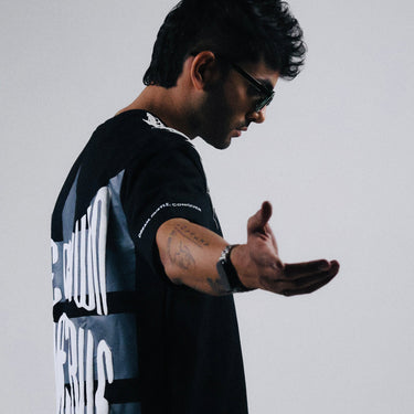 THE CROWN I DESERVE OVERSIZED BLACK TEE