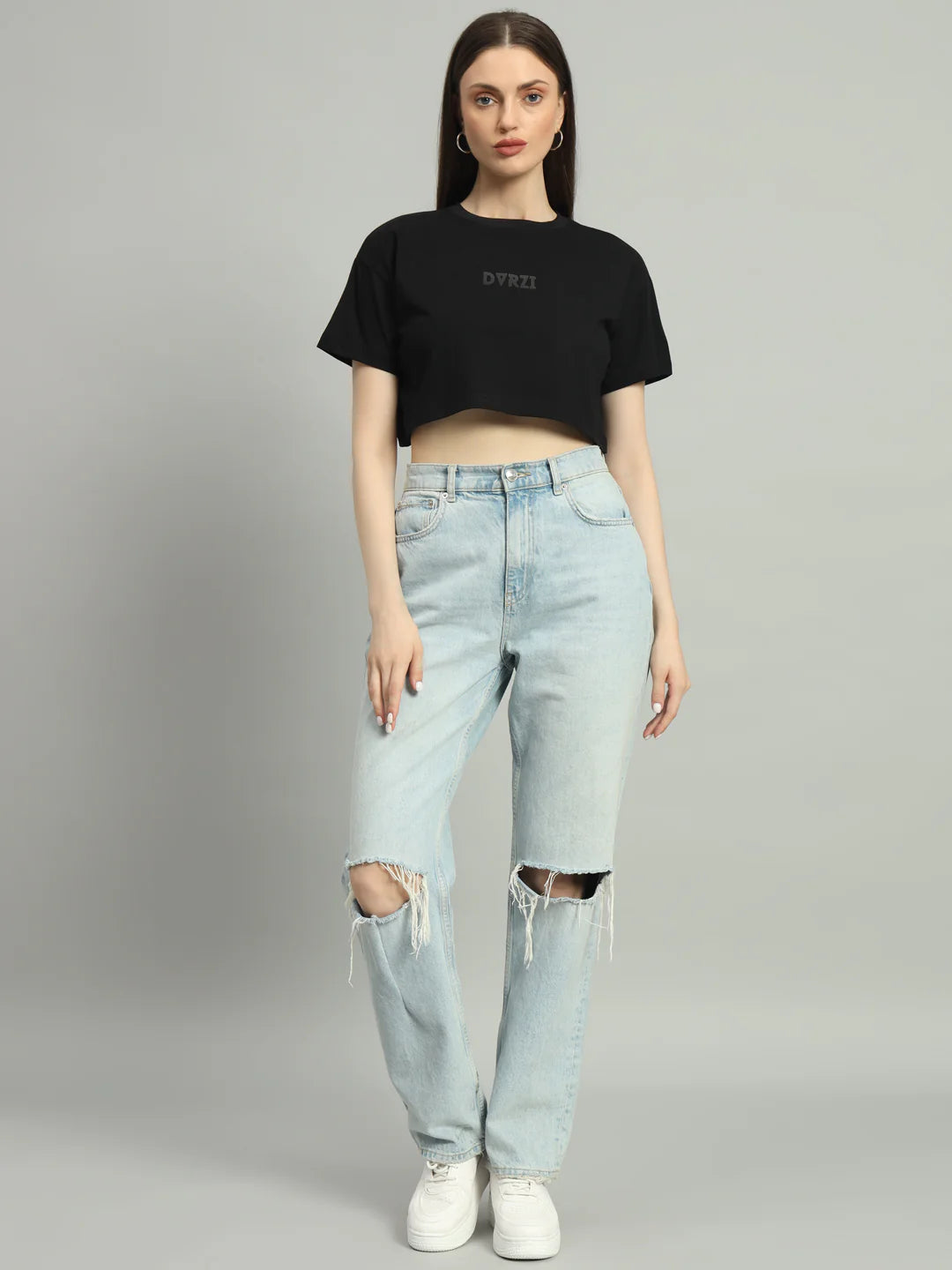 Black cropped crew-neck T-shirt with short sleeves and small DVRZI logo