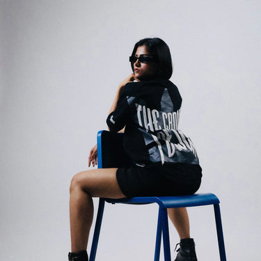 THE CROWN I DESERVE OVERSIZED BLACK TEE