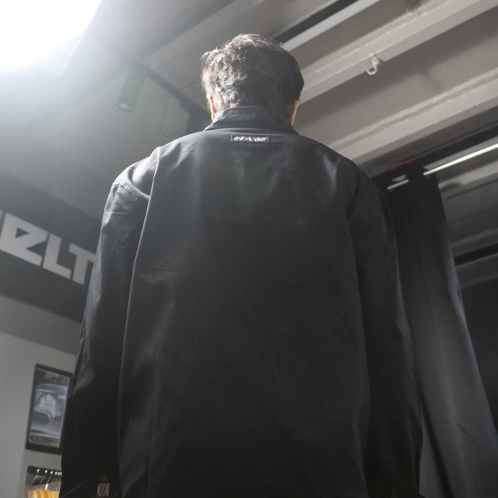 CLASSIC BLACK BOXY SHIRT