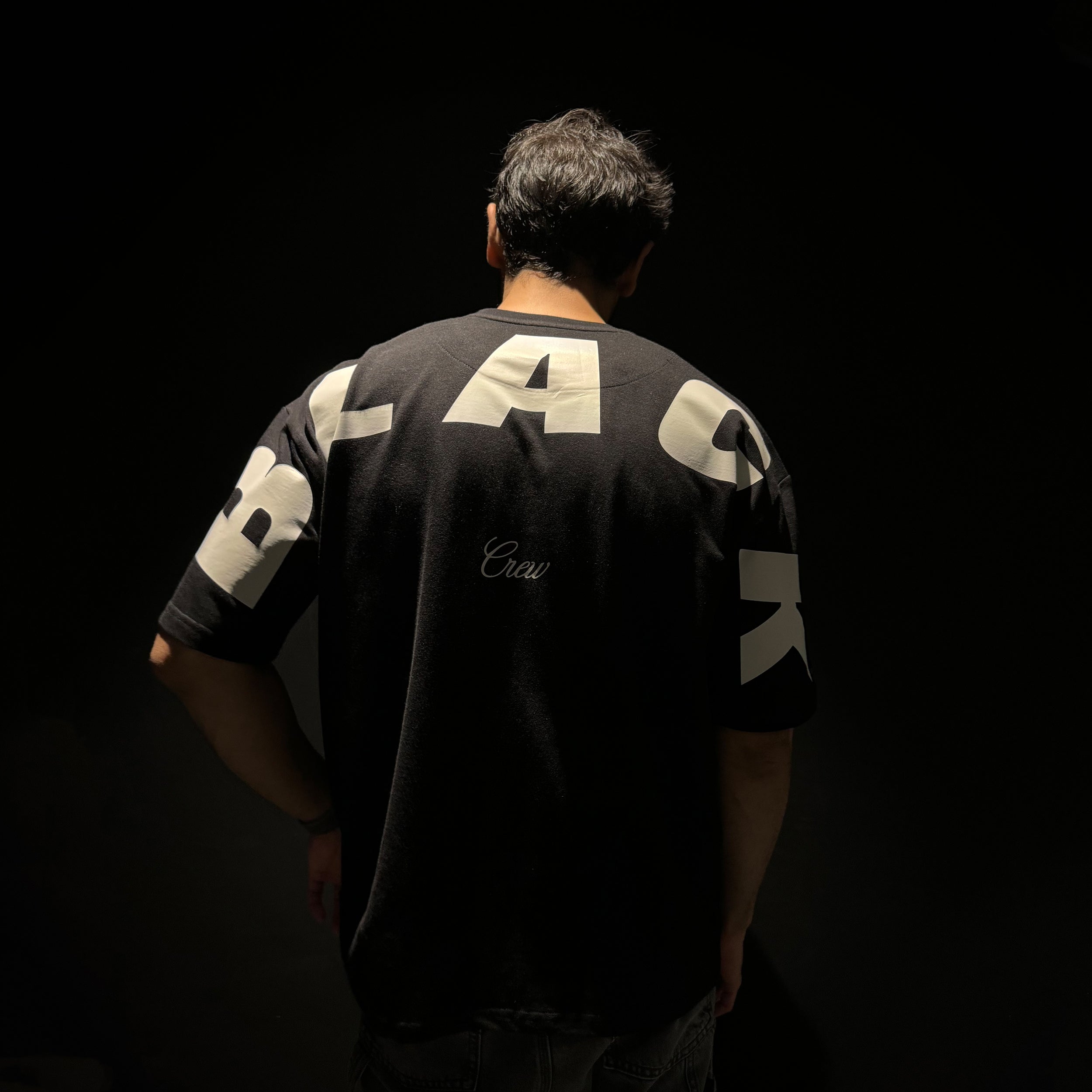 BLACK CORE REFLECTIVE TEE