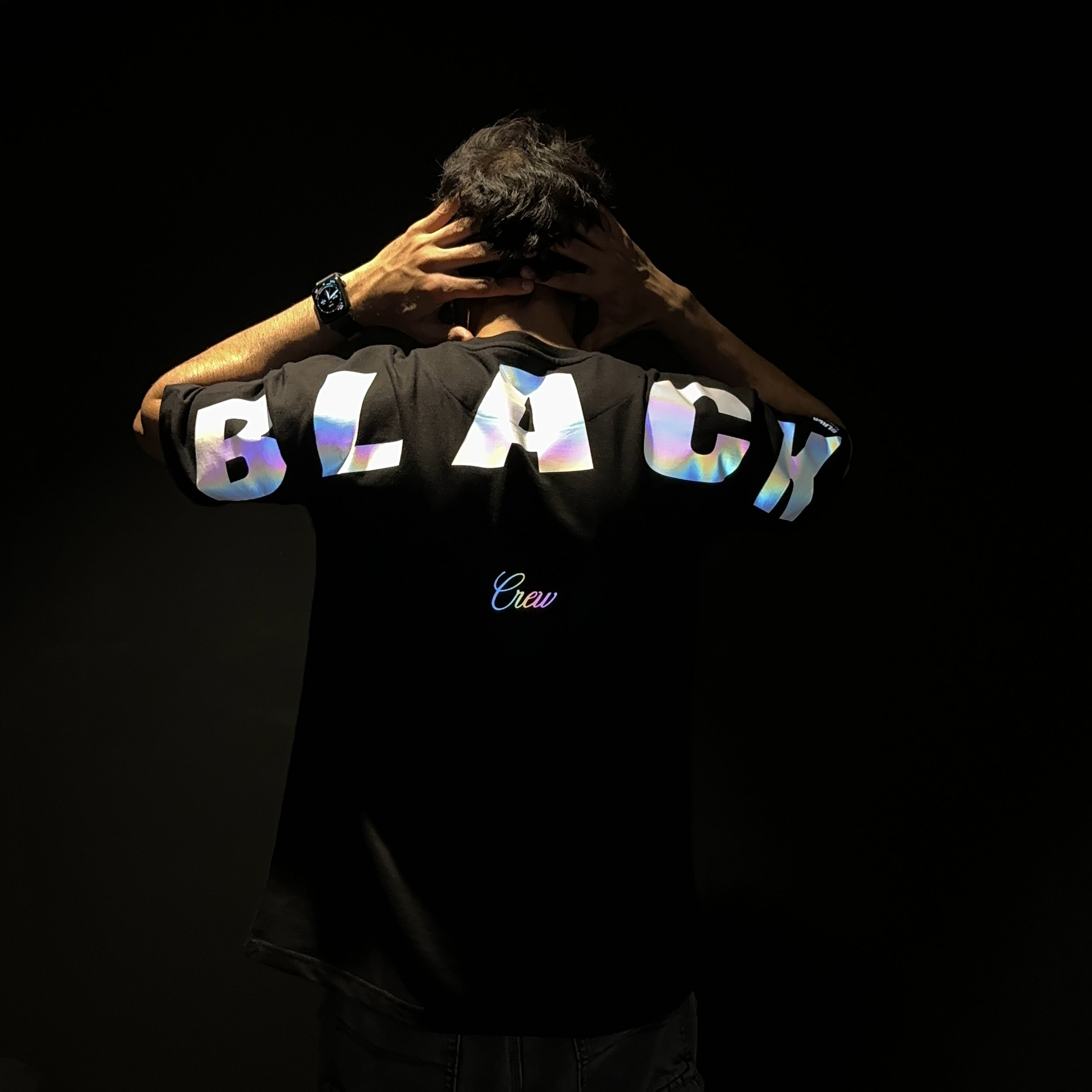 BLACK CORE REFLECTIVE TEE