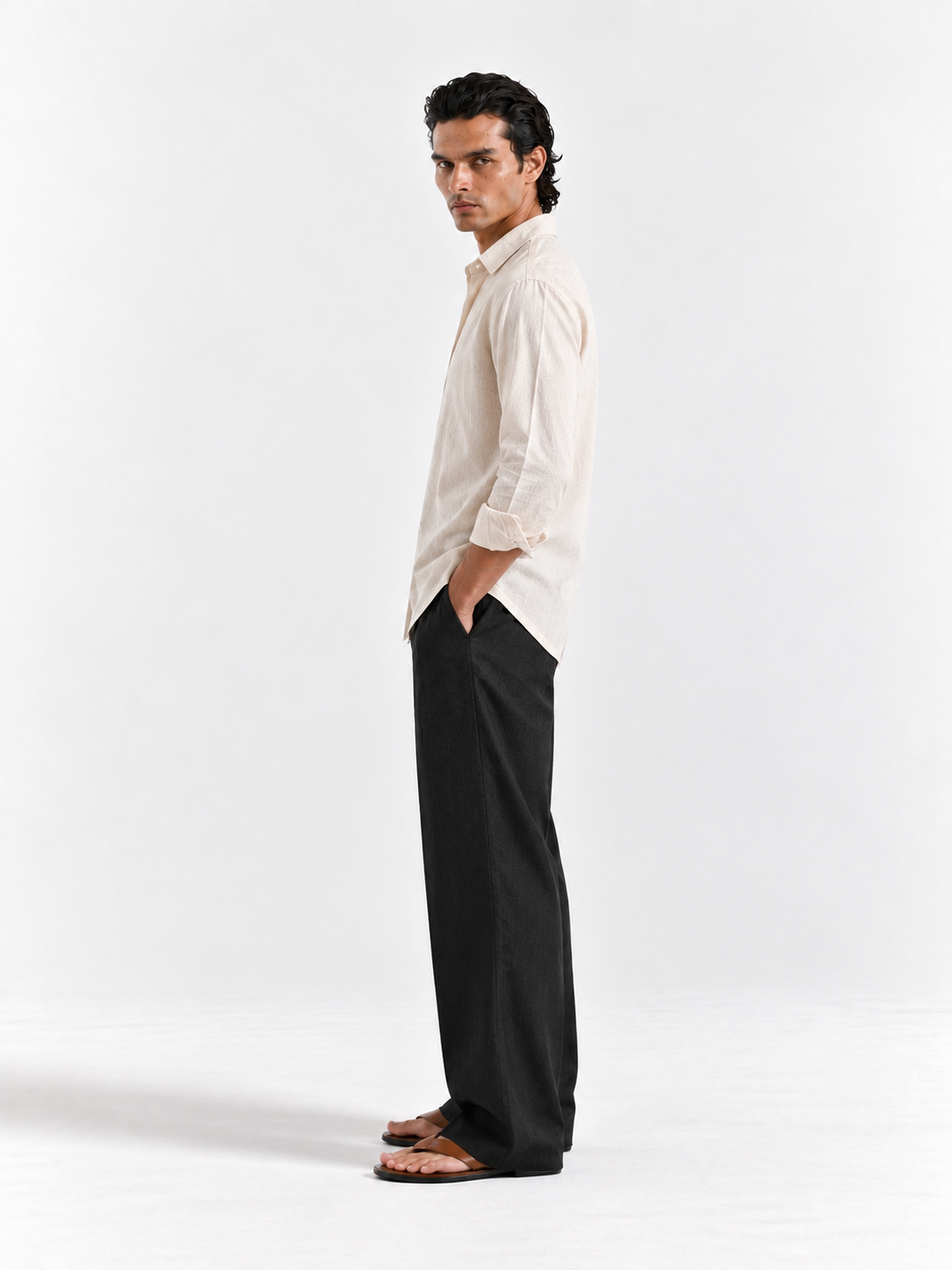 Off-White Irish linen button-up shirt, long sleeves and pointed collar