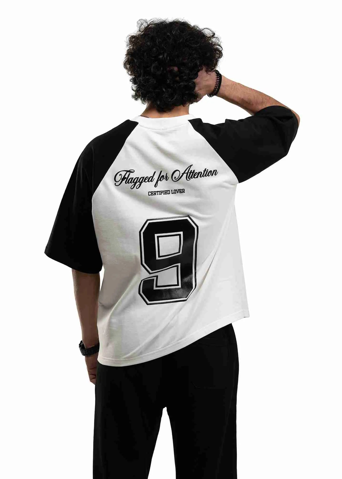 CODE 9 : FLAGGED