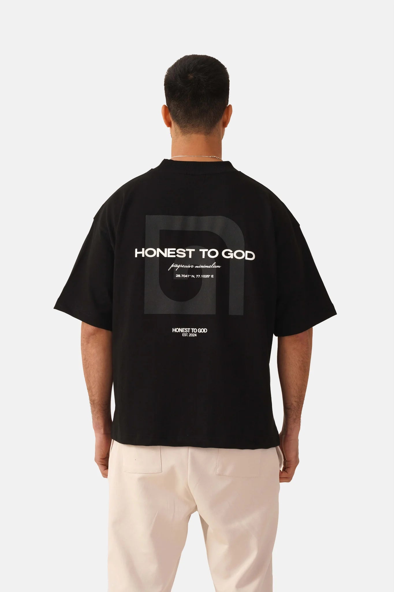 BLACK BOX FIT TEE