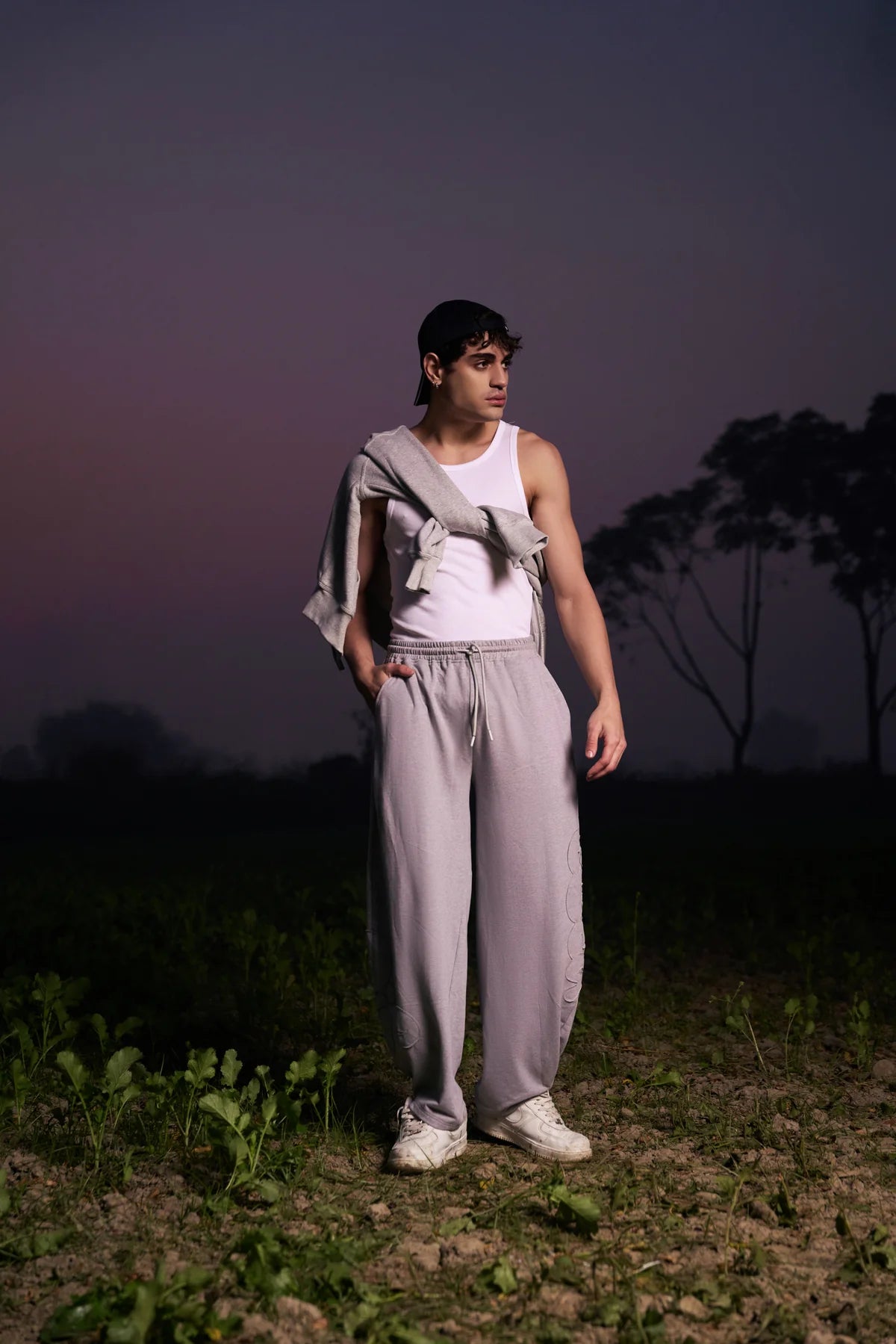 ESCAPE&DIE SWEATPANTS (GREY)