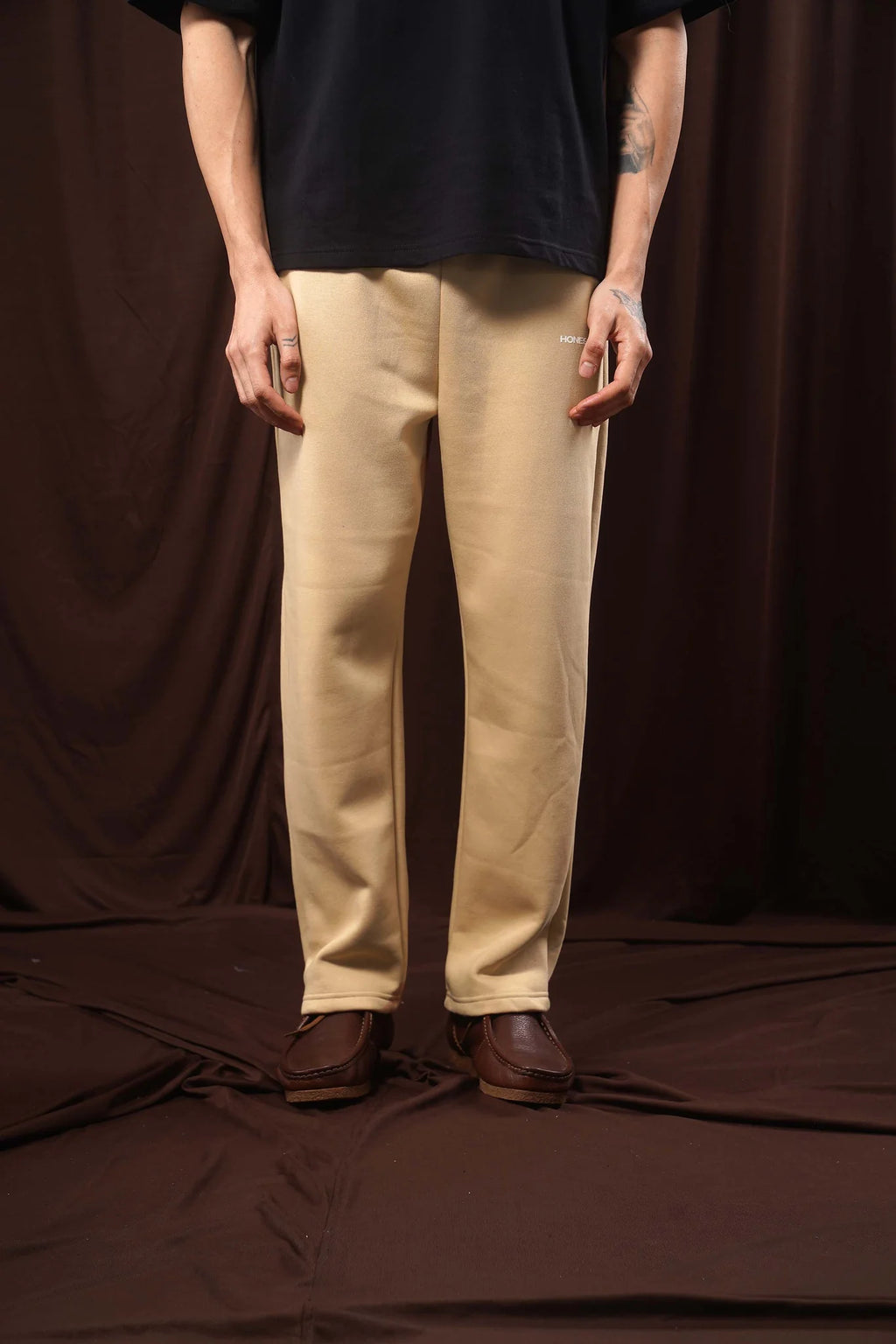KHAKI CREAM STRAIGHT LEG SWEATPANTS