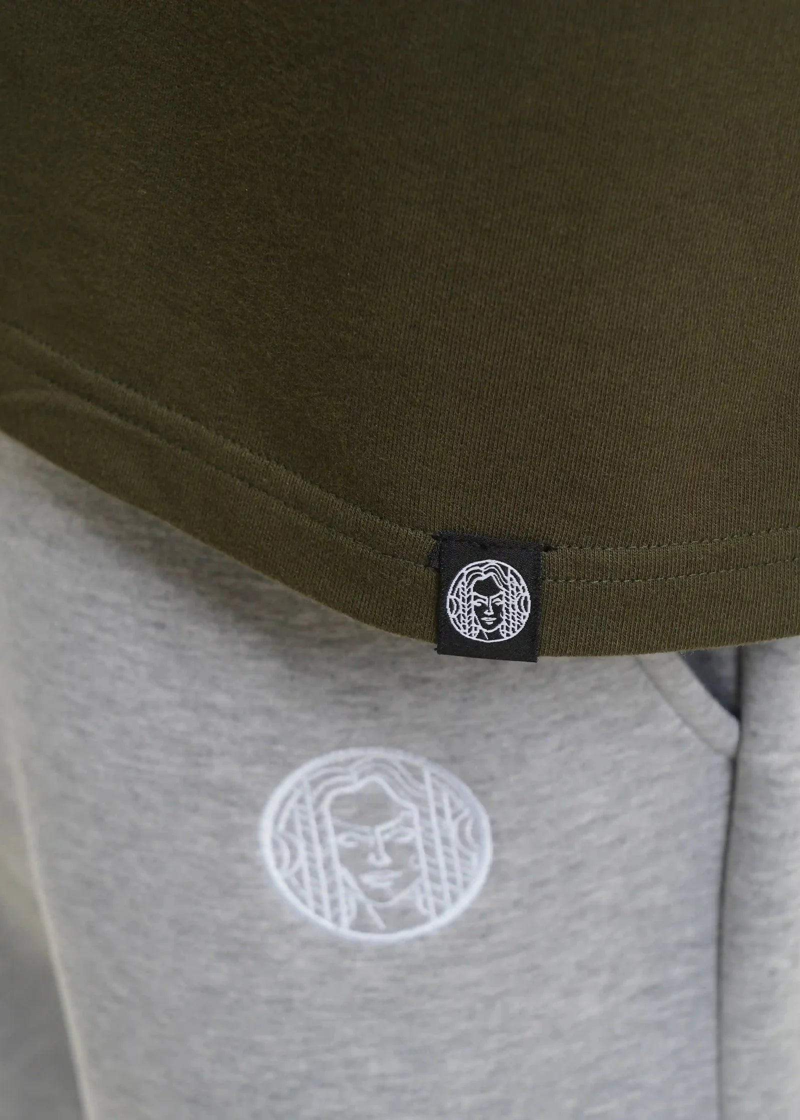 RAGLAN CROPPED TEE - MILITARY GREEN