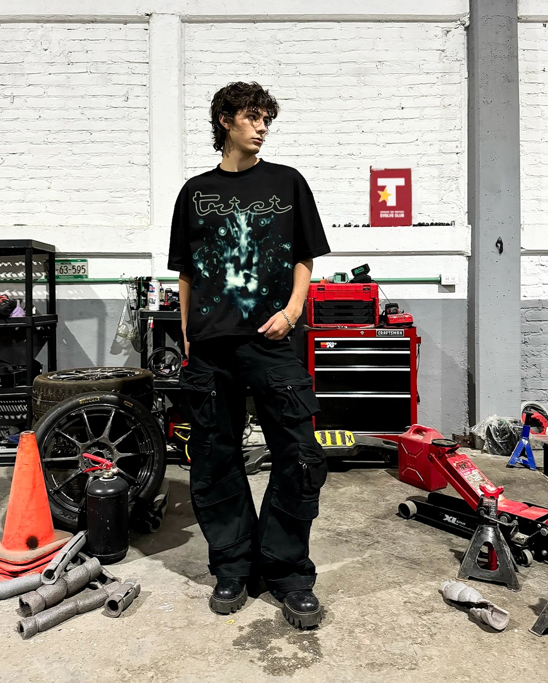 PHANTOM TEE