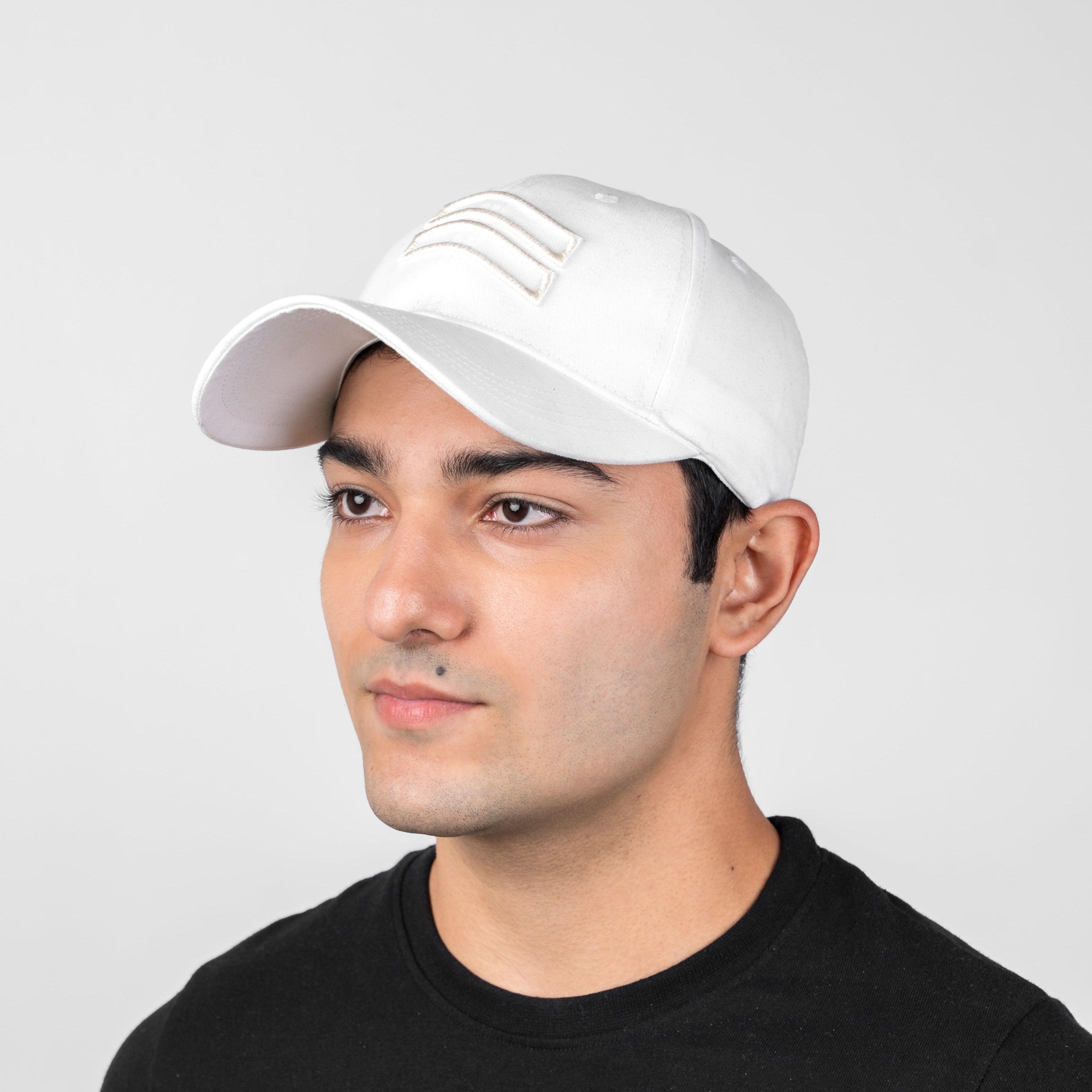 WHITE AND BROWN BASEBALL CAP