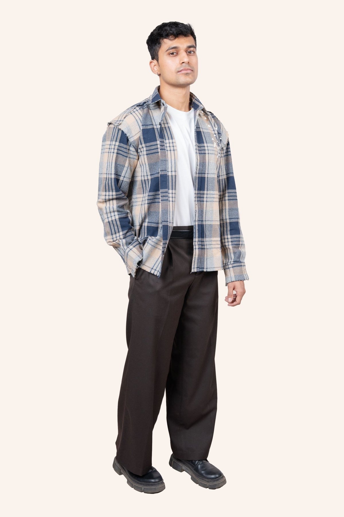 Men’s plaid flannel button-up shirt, light blue and navy check, long sleeves