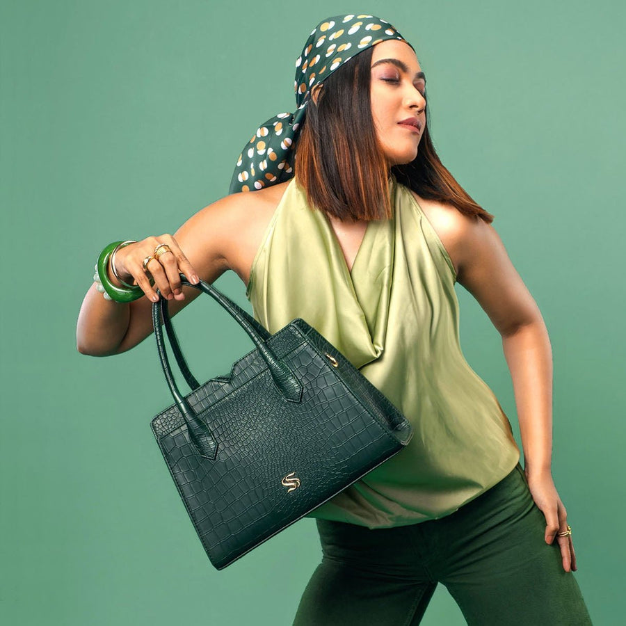 EMERALD ELEGANCE POISE HANDBAG