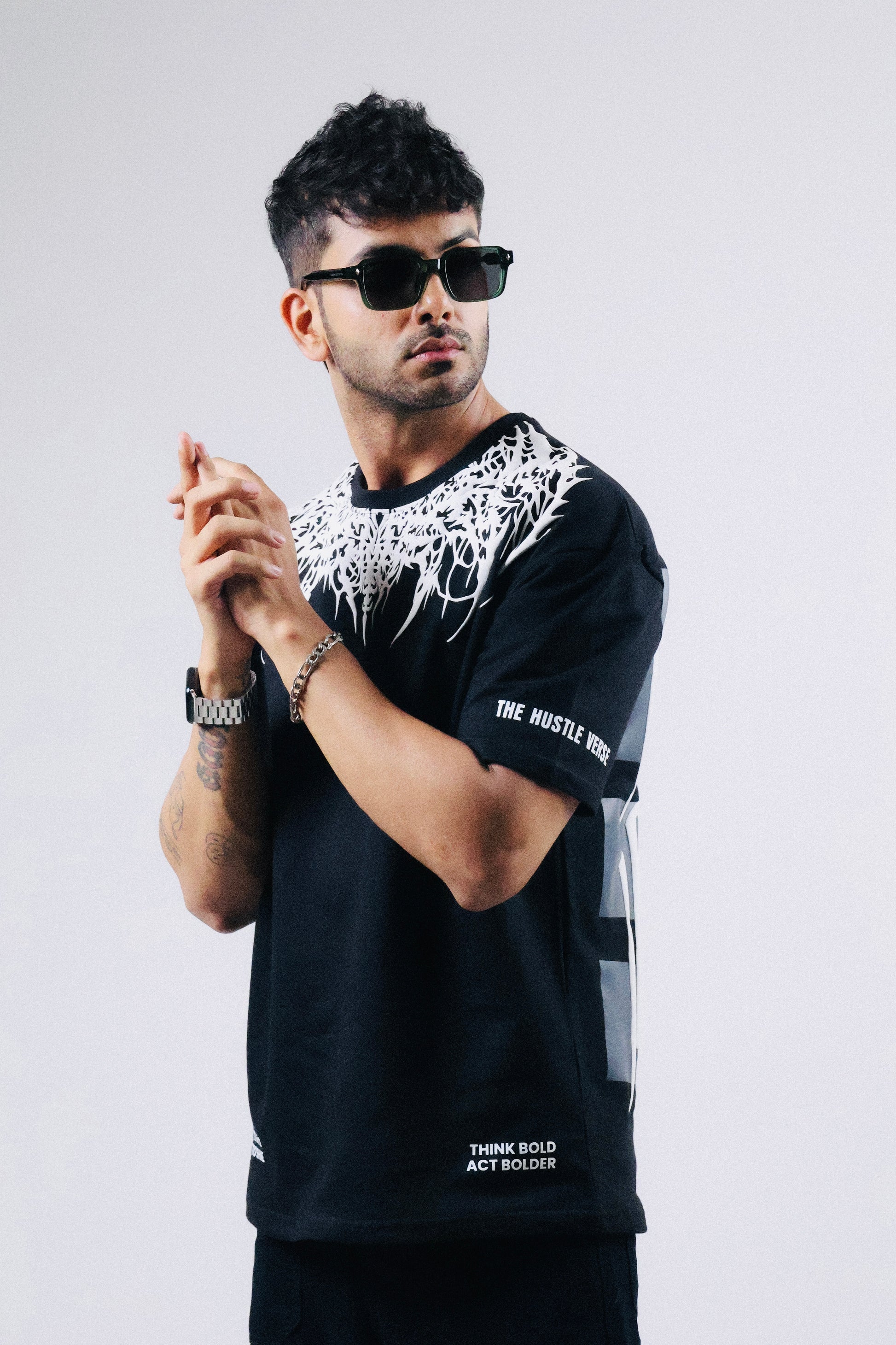 THE CROWN I DESERVE OVERSIZED BLACK TEE